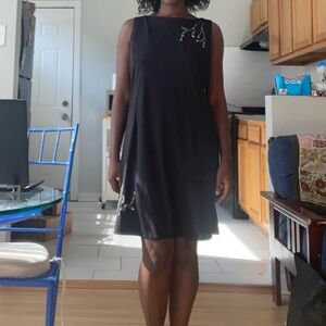 Elegant Black Sleeveless Dress